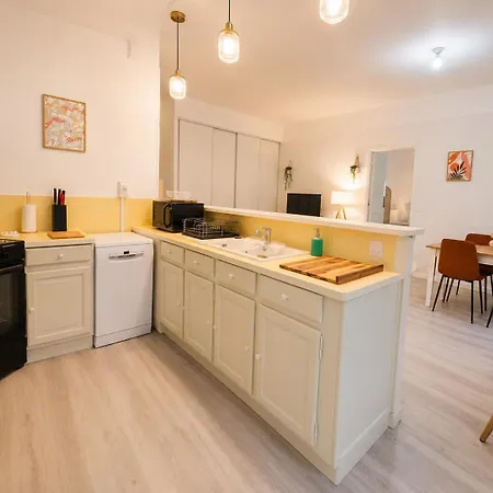 Grand T2 Avec Clim Balcon Wifi Appartement Perpignan